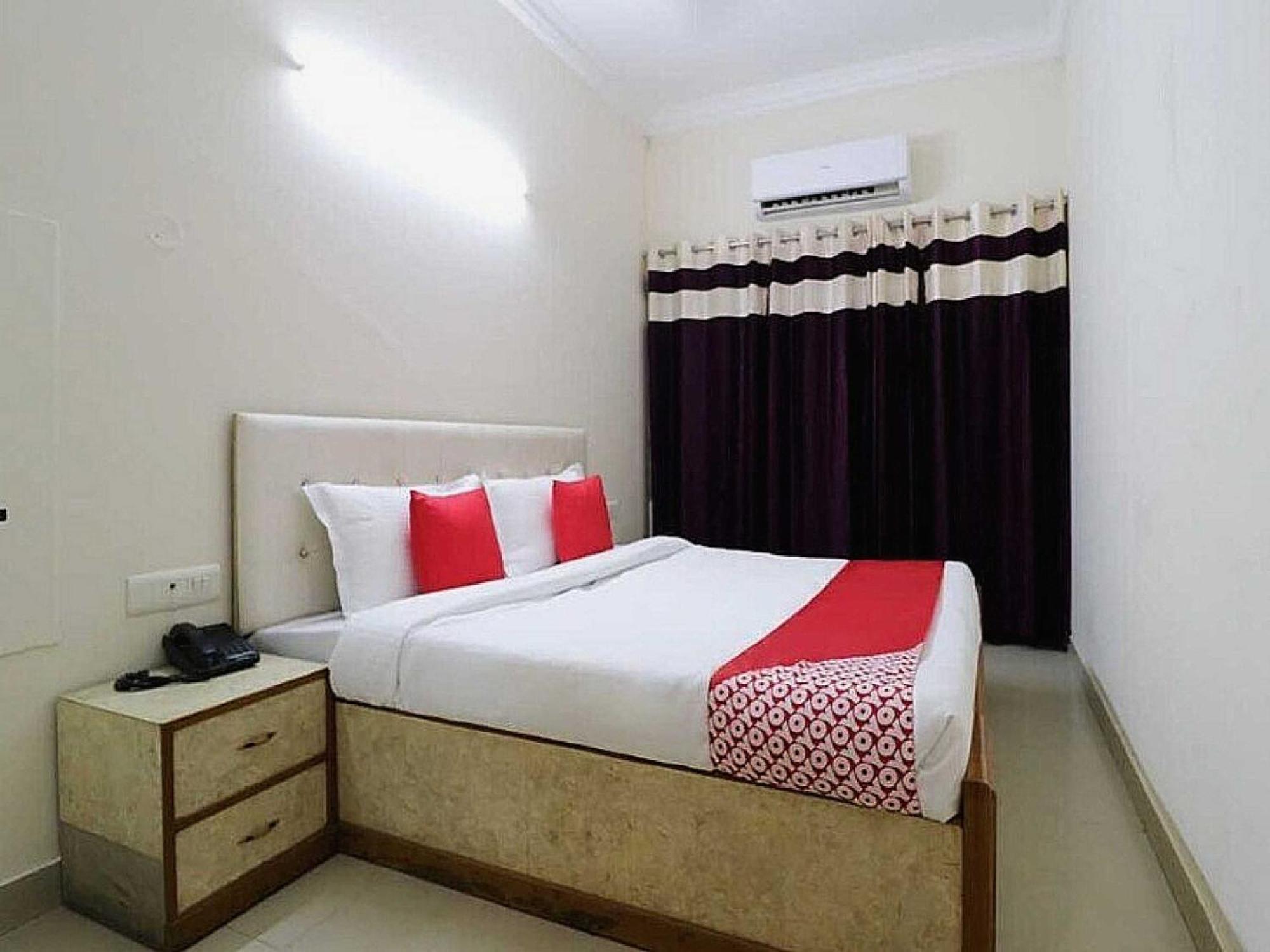 Hotel Anand Amritszár Kültér fotó