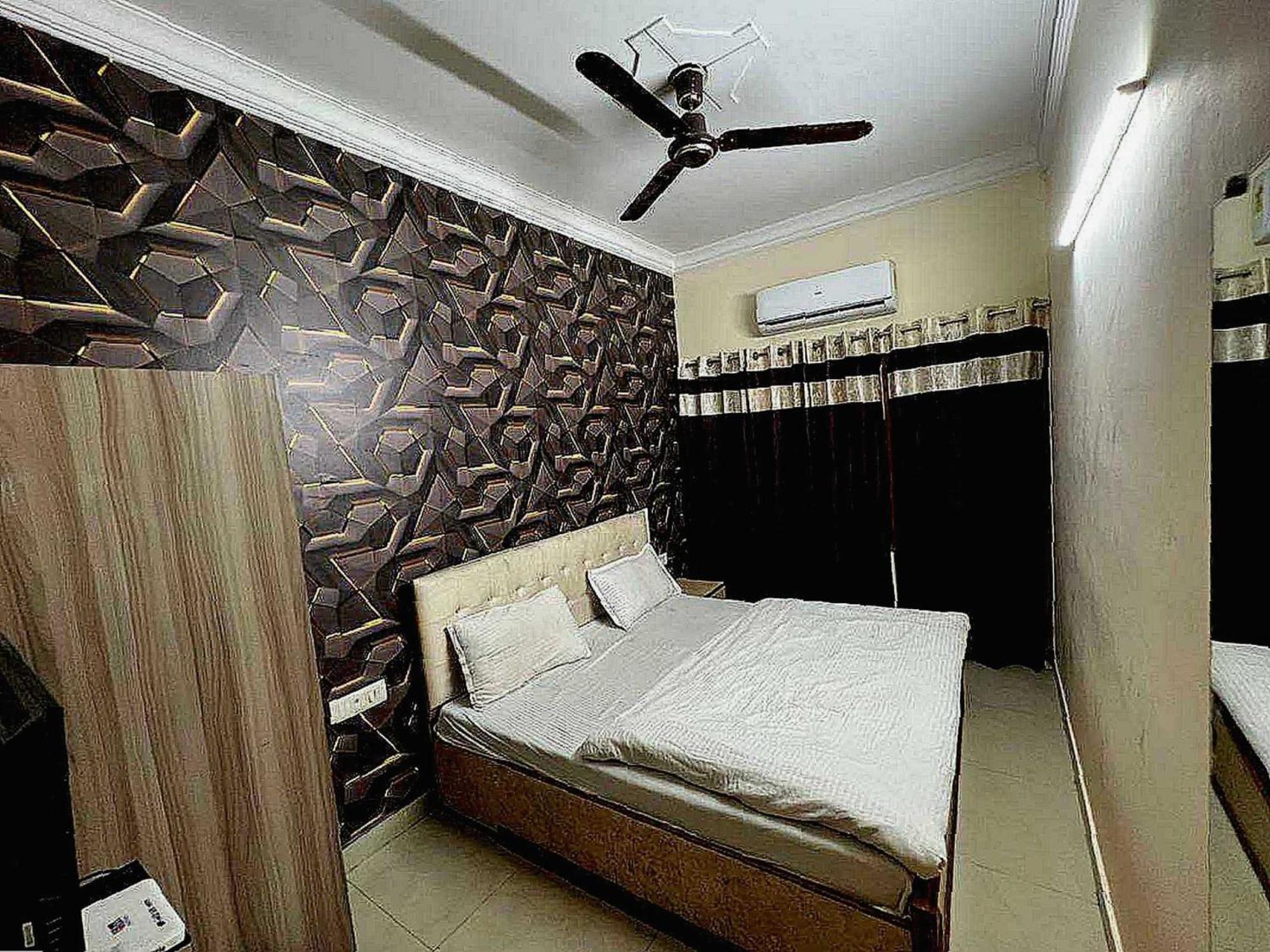Hotel Anand Amritszár Kültér fotó